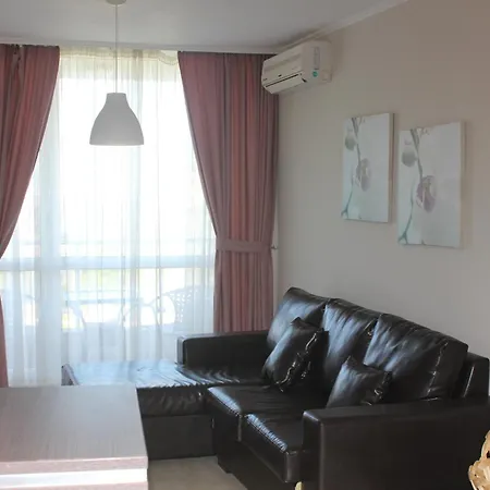 Sunny Island Duplex Apartment Tschernomorez